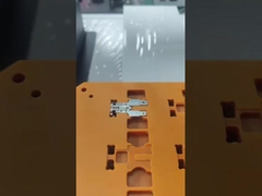 自動はんだ付けする機械